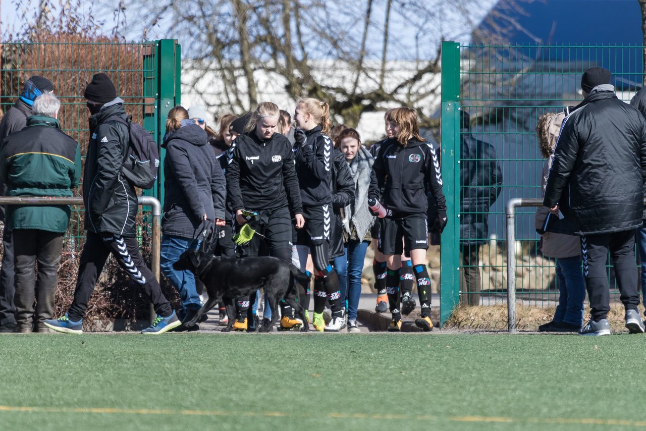 Bild 86 - B-Juniorinnen Halbfinale SVHU - Holstein Kiel : Ergebnis: 3:0